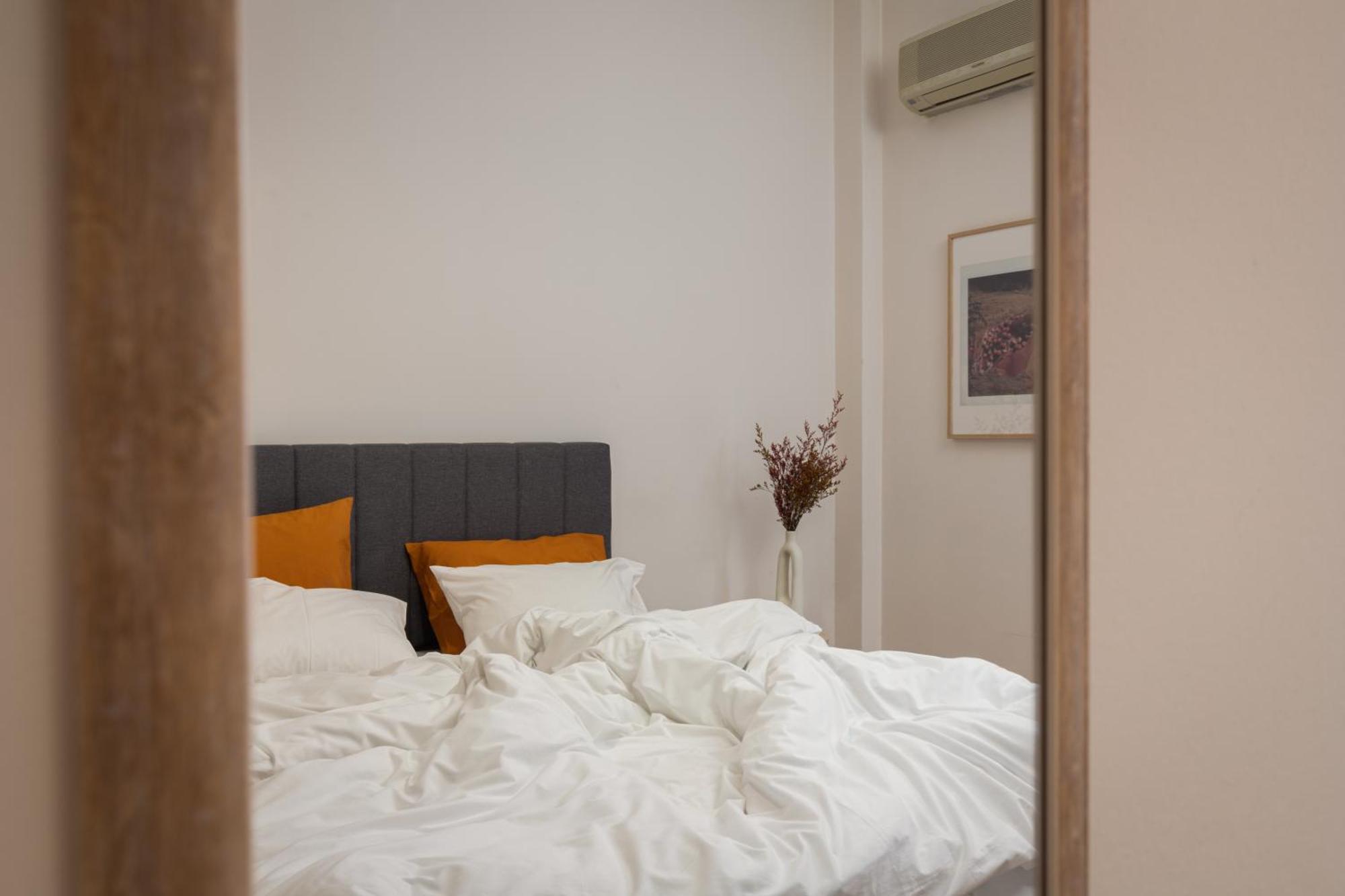 Peaceful Apartment In Neapoli, Exarcheia Athen Eksteriør bilde